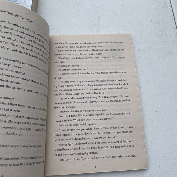 Lot Of 3 Children’s Books, Mutation, A Shiloh Christmas, The Time We Ran Away - Picture 8 of 8